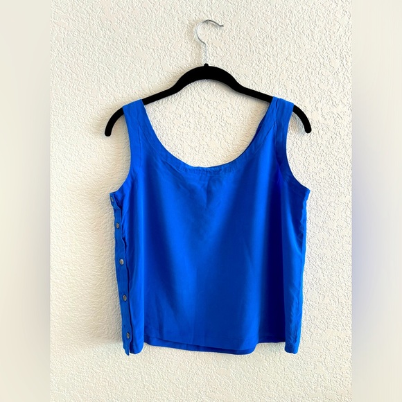 The Limited - Picture 2 of 3